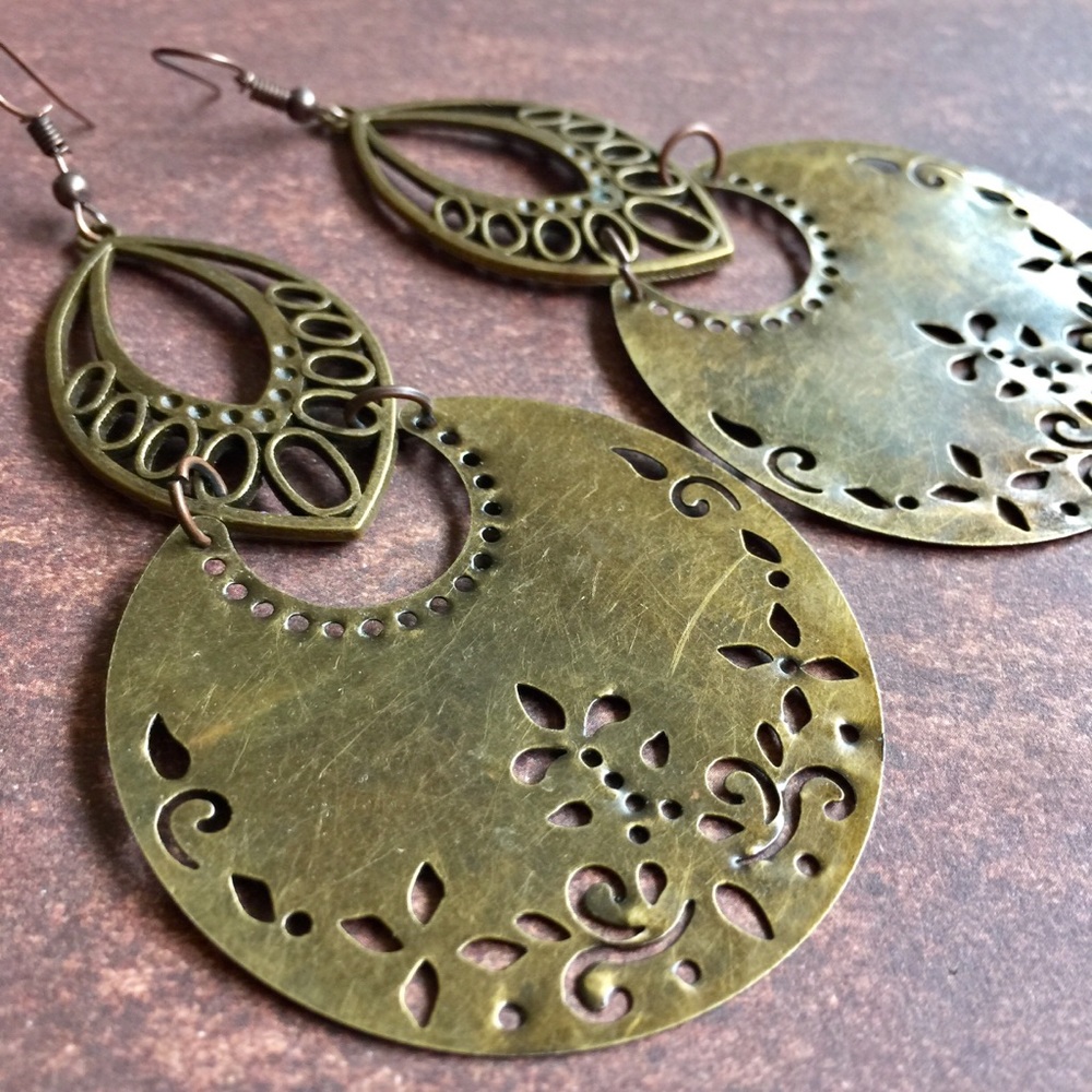 Handmade bronze filigree boho crescent earrings - Picture 1 of 5
